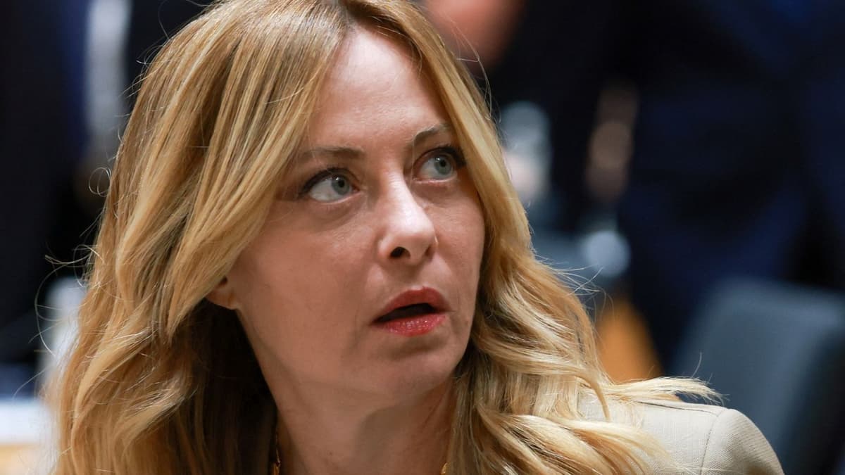 Italia | Meloni hermostui, kun Trump väitti hänen anelleen yhteiskuvaa