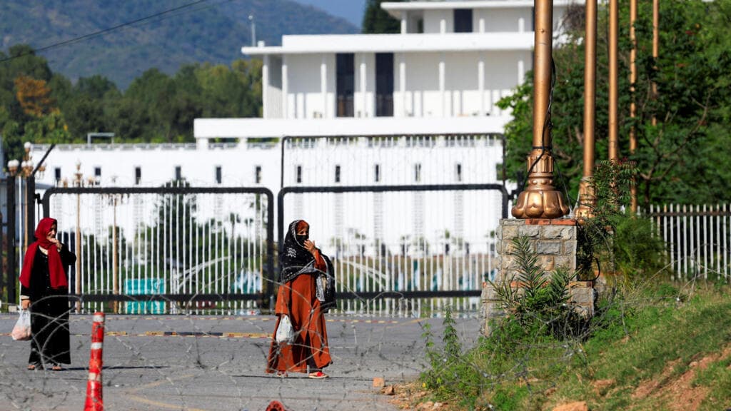 Trump says US delegation will travel to Islamabad on Monday, Iran declines talks